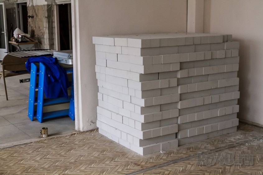 В Калуге особенных детей выставляют на улицу