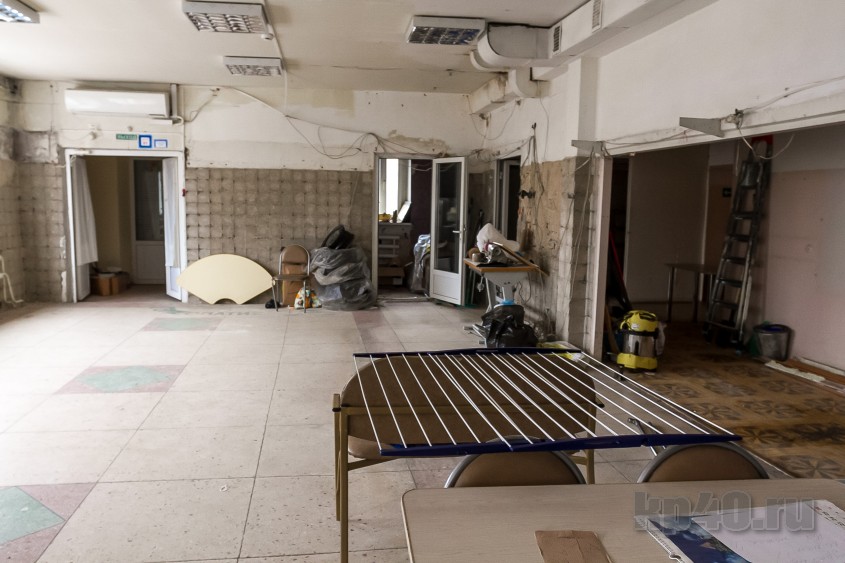 В Калуге особенных детей выставляют на улицу