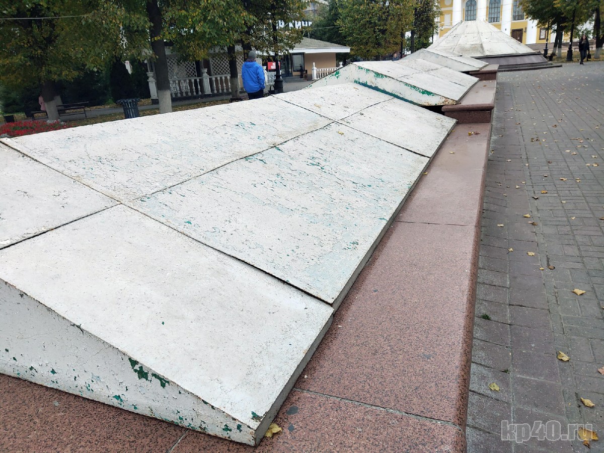 Фонтан калуга Театральная площадь