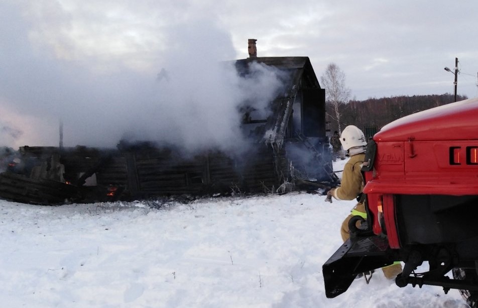 Фото с места происшествия. пожар верхний волок 7 февраля 2021 года