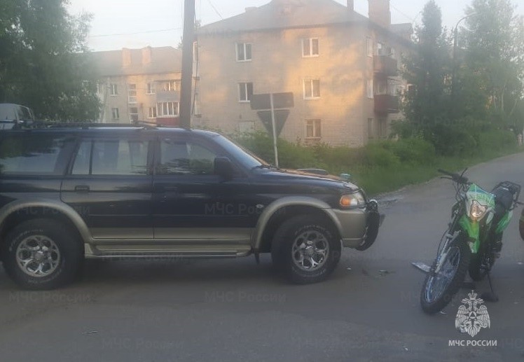 Мотоциклист врезался в камаз Мотоциклист врезался в камаз