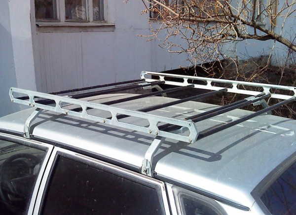 Кейс на крышу машины