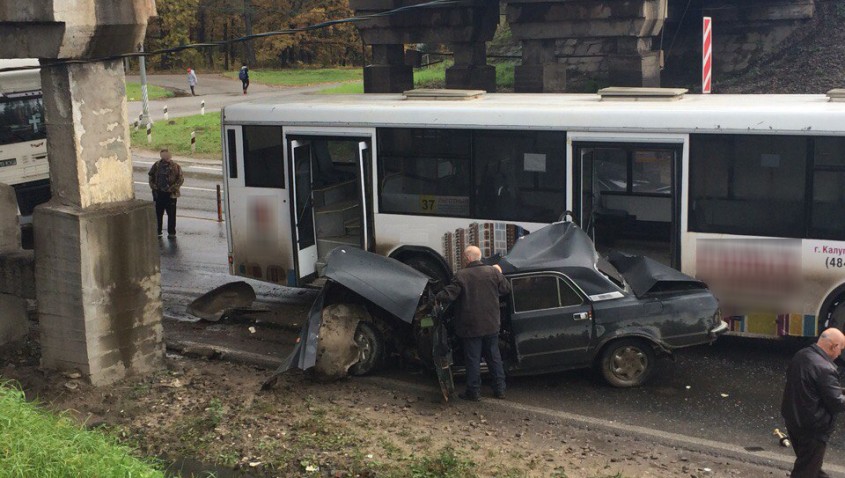 авария калуга автобус фольксвагена