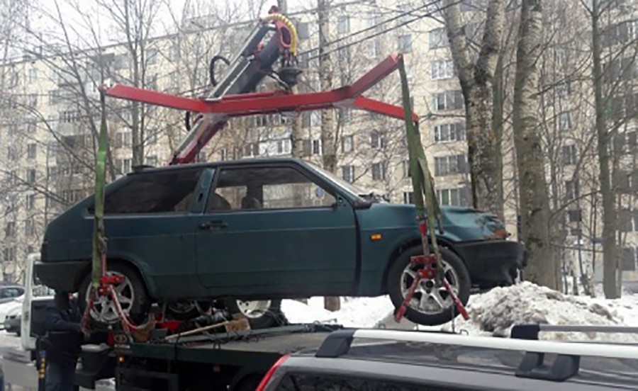 Эвакуация брошенных автомобилей