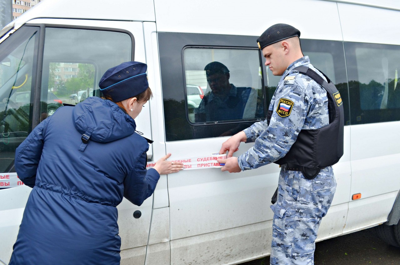 В Калуге маршрутку арестовали за долг водителя по алиментам - Авто и ...
