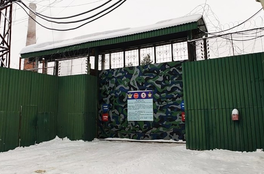 Трахнул знакомую в машине