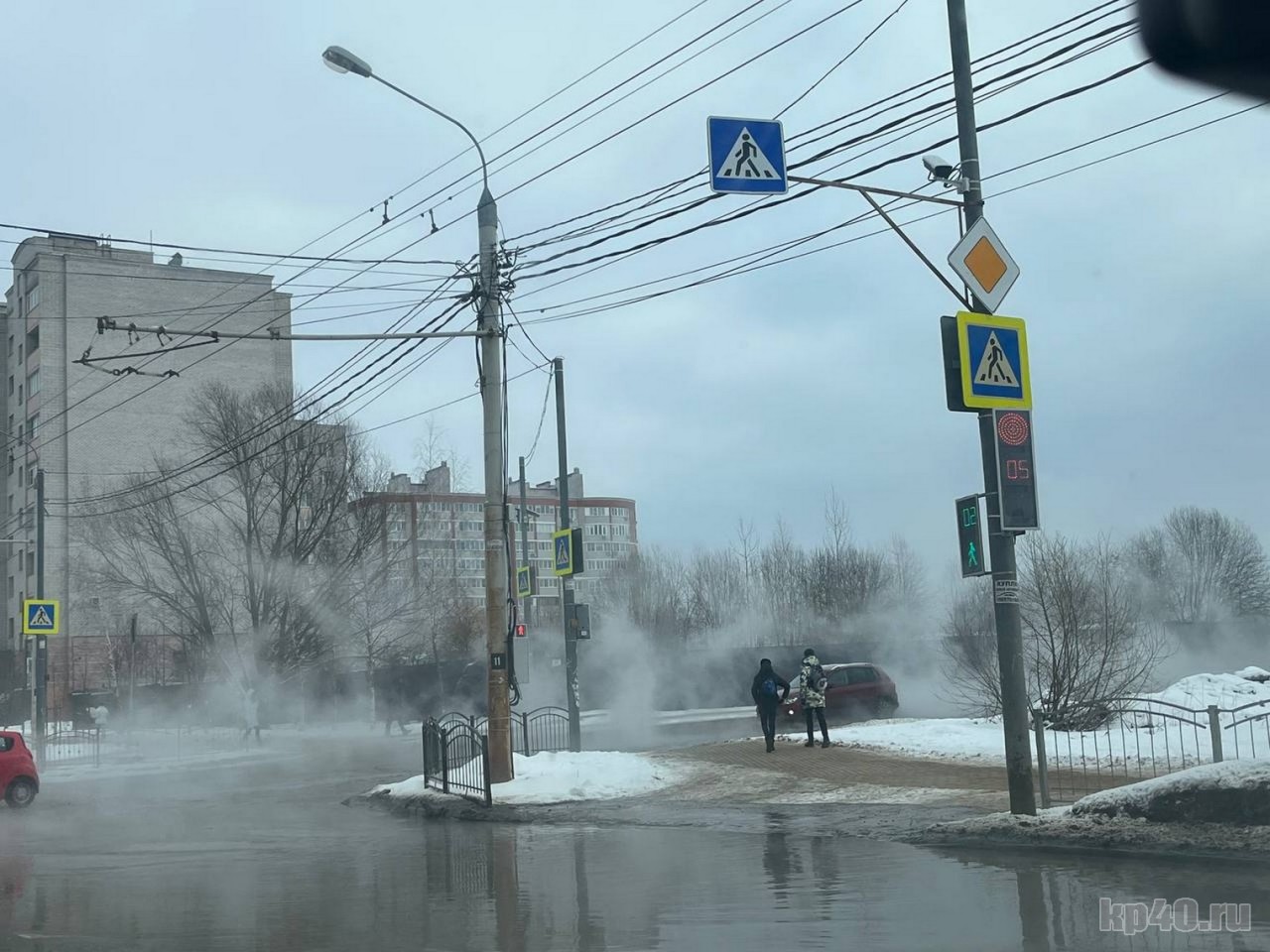 Если трубу прорвало только свистни