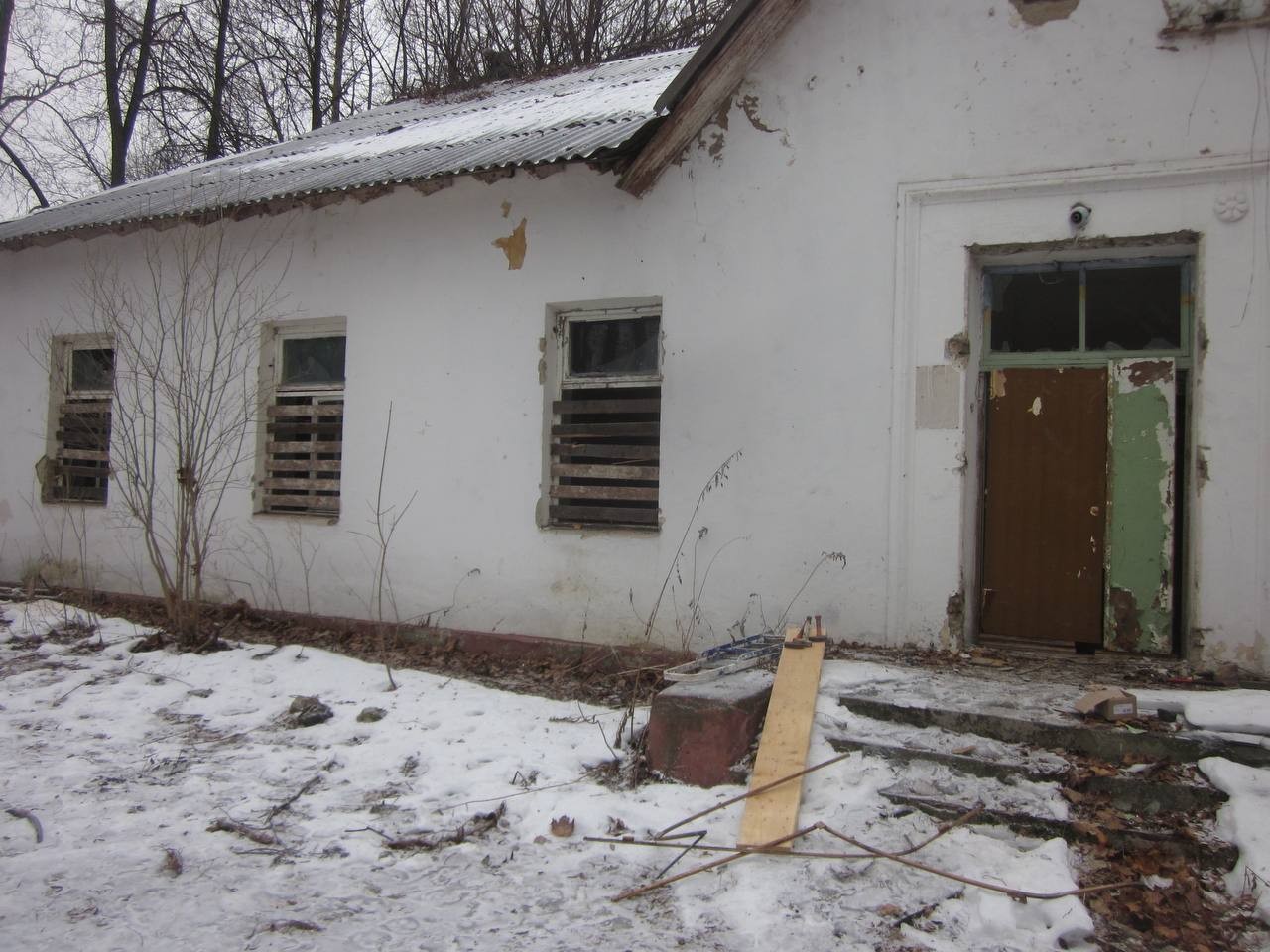 аварийное жилье. в калуге расселят аварийный дом в переулке пестеля. аварийные дома калуга. объекты культурного наследия калуга. аварийный дом калуга.