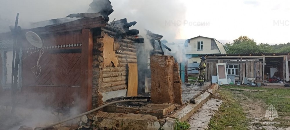 Четыре дома сгорели за ночь в Калужской области