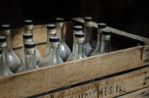 В Калуге нашли полторы тысячи литров поддельного алкоголя