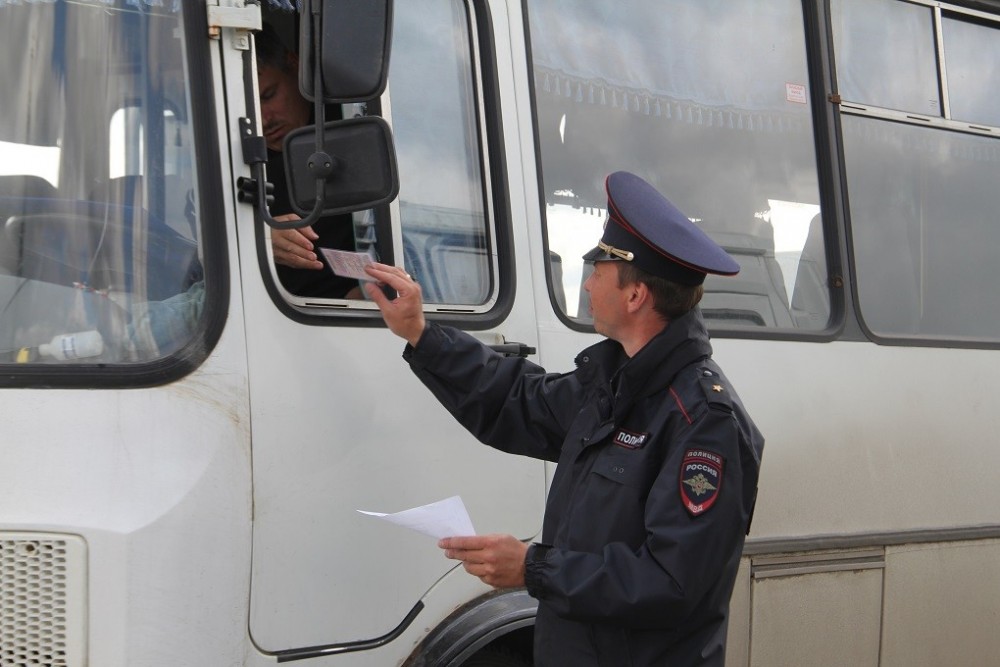 Госавтоинспекторы проверили калужские автобусы