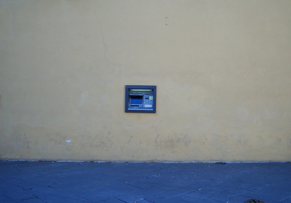 Взломщика банкомата отправили в колонию
