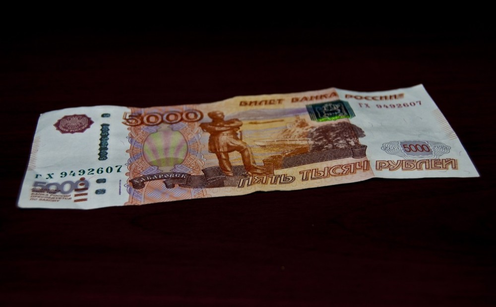 Студент обменял в магазинах Калуги и Тулы 80 тысяч поддельных рублей