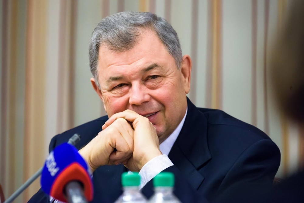 Лебединая песня Артамонова: губернатор подвёл итоги своей деятельности