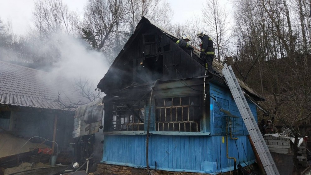 Дачный дом сгорел в Калуге
