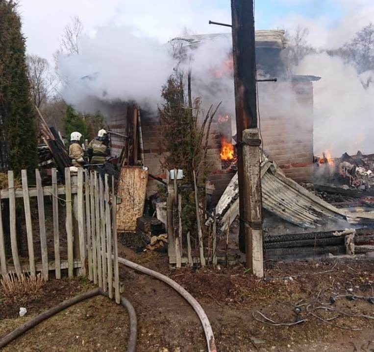 В Тимашово от пожара пострадало несколько домов