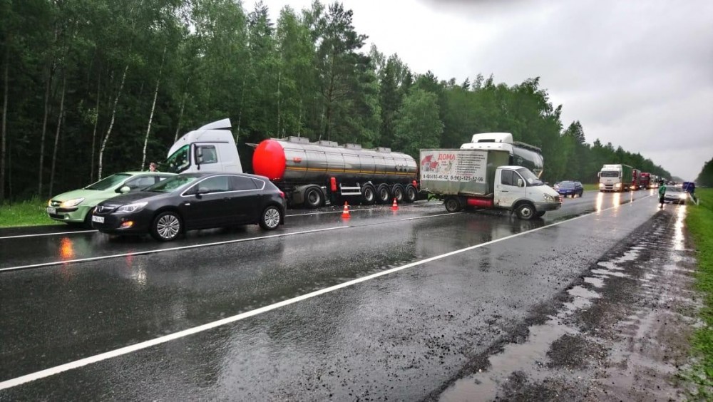 Массовое ДТП в Калужской области: разбились шесть машин