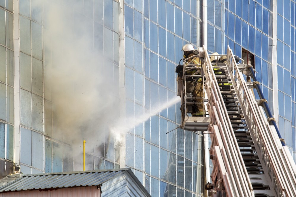 Пожар десятилетия произошёл в Калуге: наш фоторепортаж