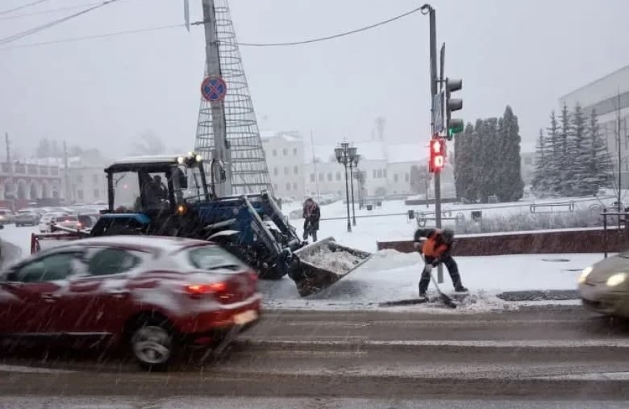 В Калуге планируют круглосуточно обрабатывать улицы во время снегопада