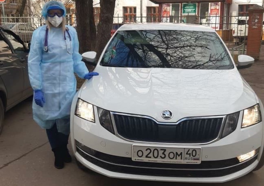 В Калужской области районные администрации передали медикам 22 служебных автомобиля