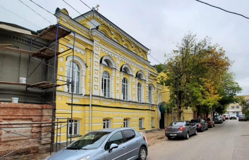 Калужское управление по охране объектов культурного наследия потребовало остановить ремонт Дома трудолюбия
