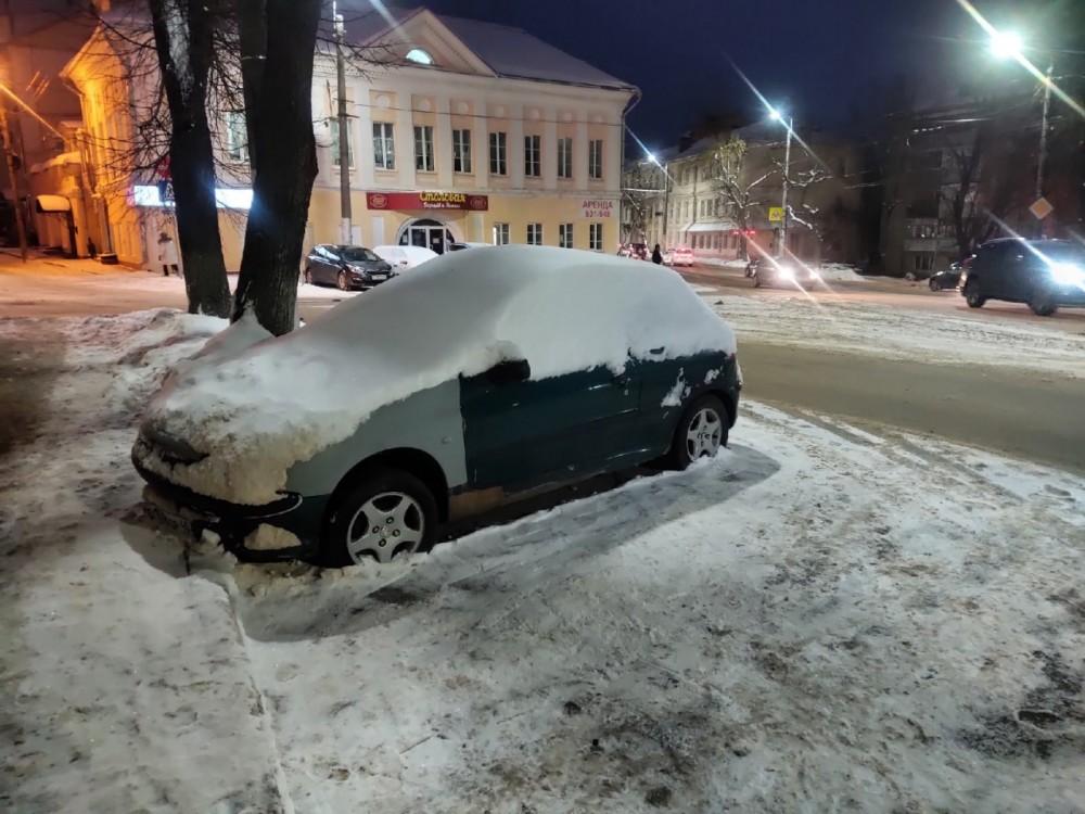 Горуправа Калуги просит убрать автомобили с семи улиц для вывоза снега 29 декабря