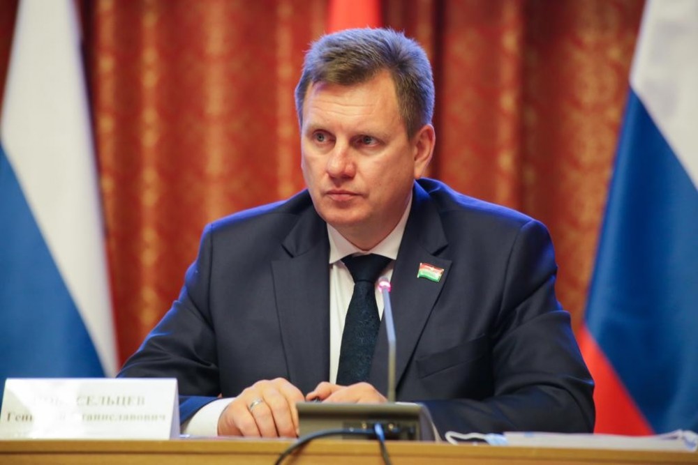 Председатель Законодательного собрания Геннадий Новосельцев подвел итоги 2021 года