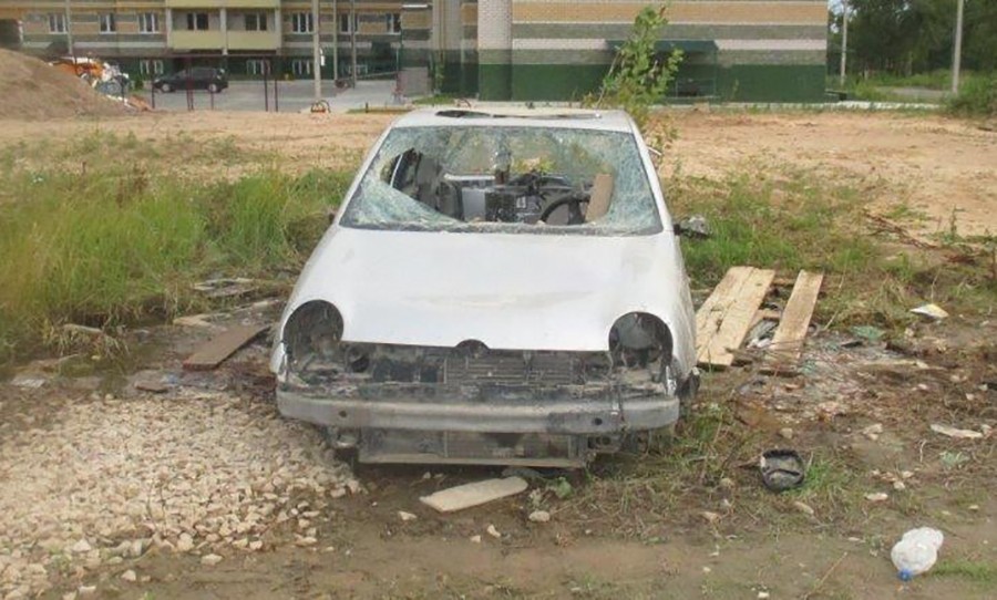 Власти Калуги предупредили об эвакуации 11 брошенных автомобилей