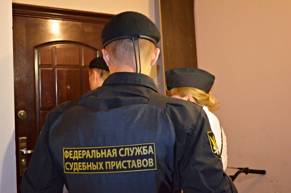 В Обнинске должники напали на судебных приставов