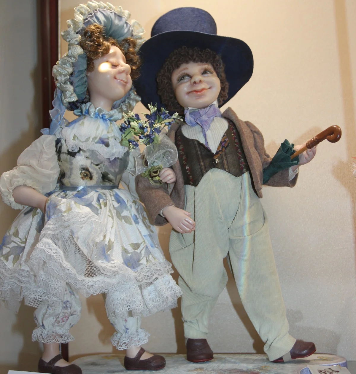 «Первое свидание», автор Марина Гусева, папье-маше, текстиль.