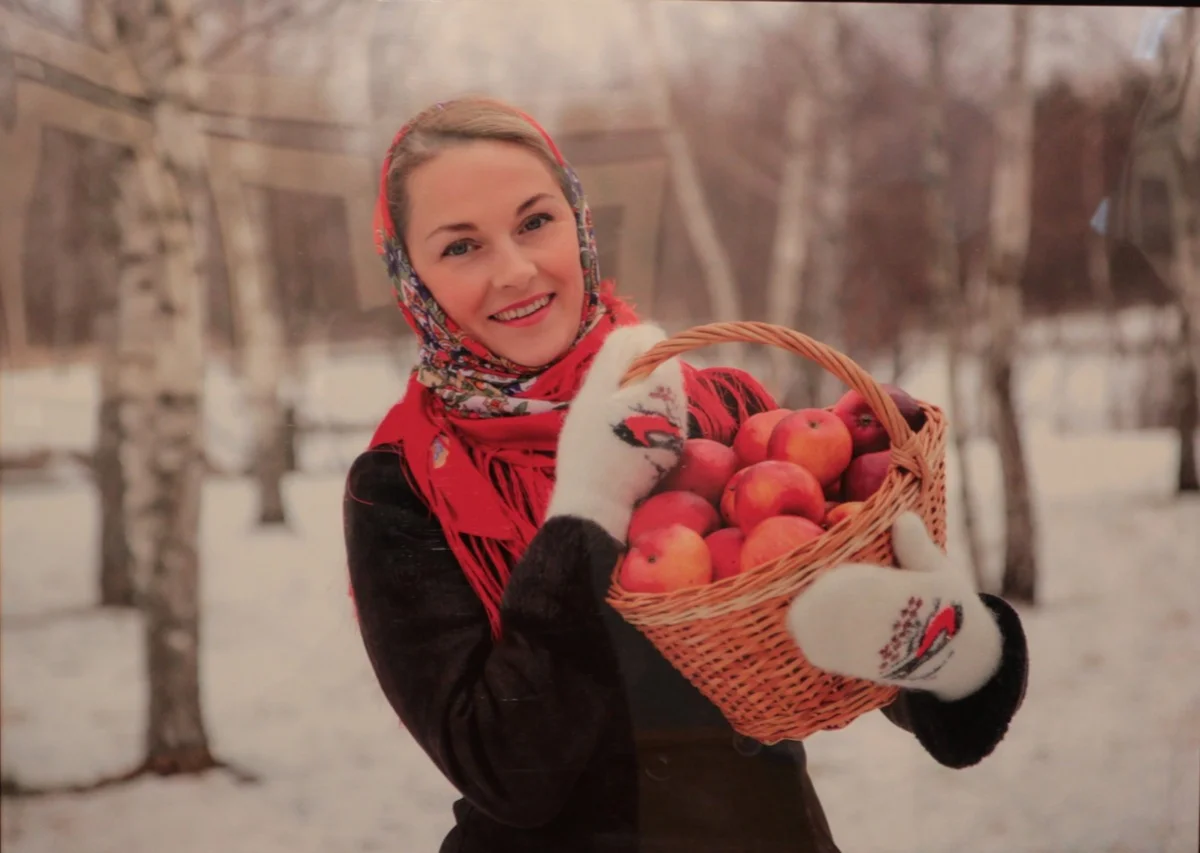 «Свои яблочки». Фото Андрея Зорина (п. Бабынино).