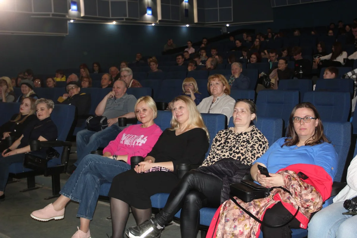 Калужане внимательно слушали актрису.