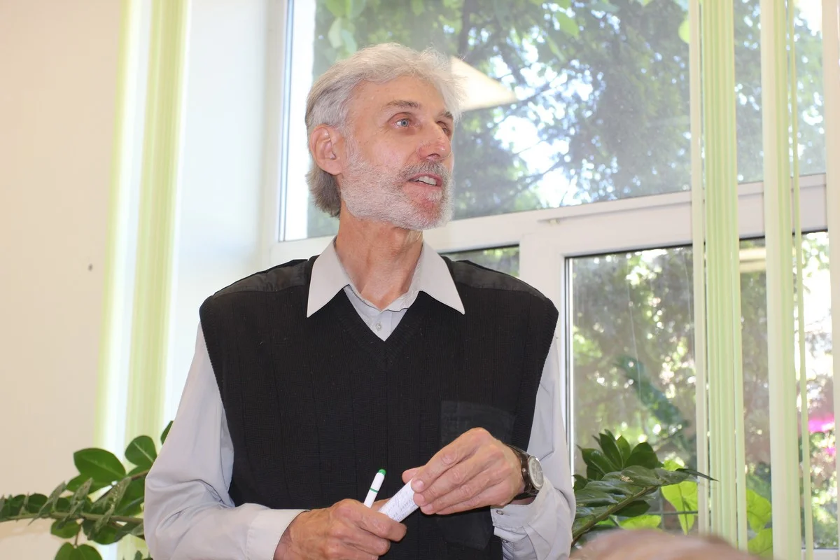 Алексей Запорожец ждет встречи с молодыми бардами.