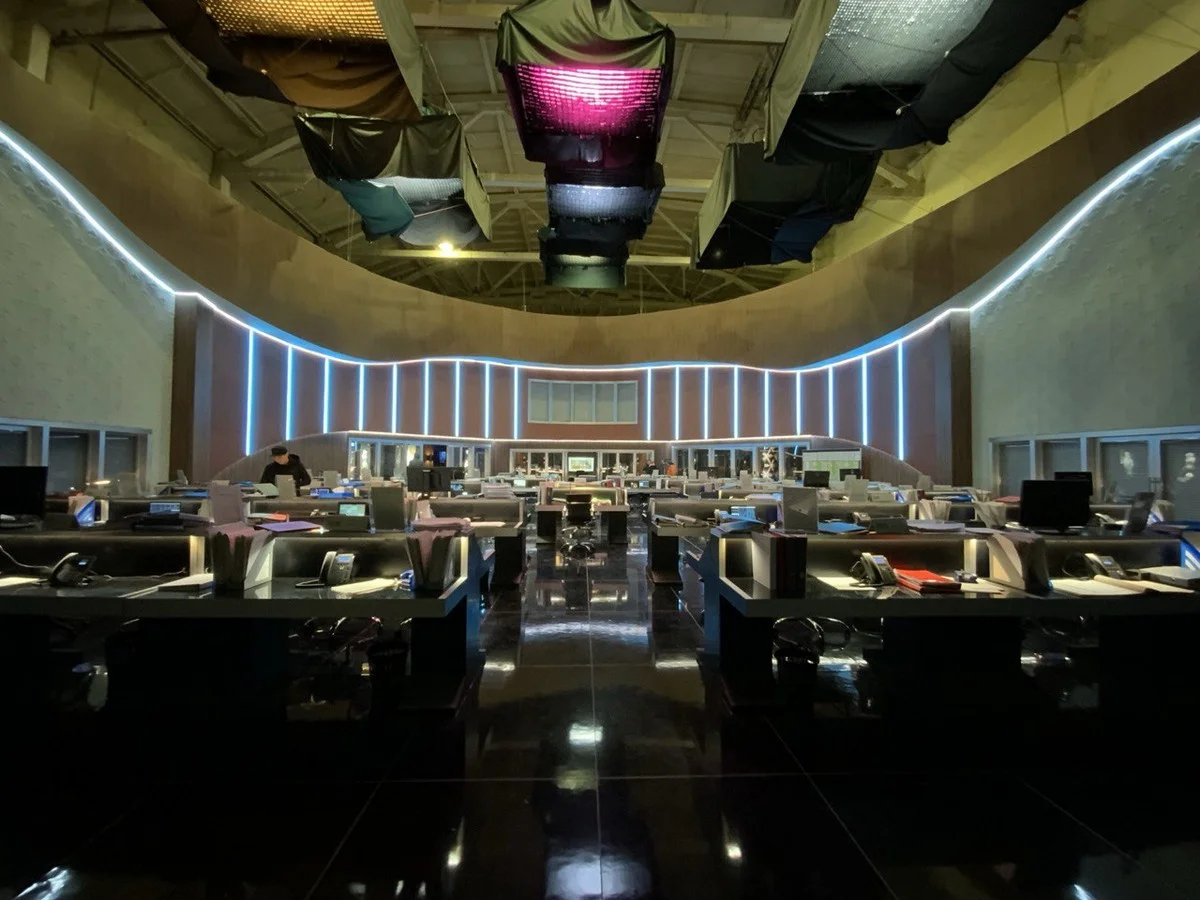 На «Вызов» у художника было много работы.