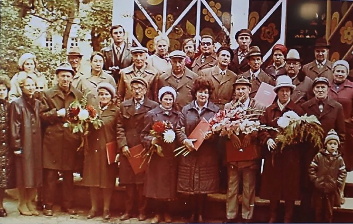 Участники первой областной выставки садоводов, 1986 год. 