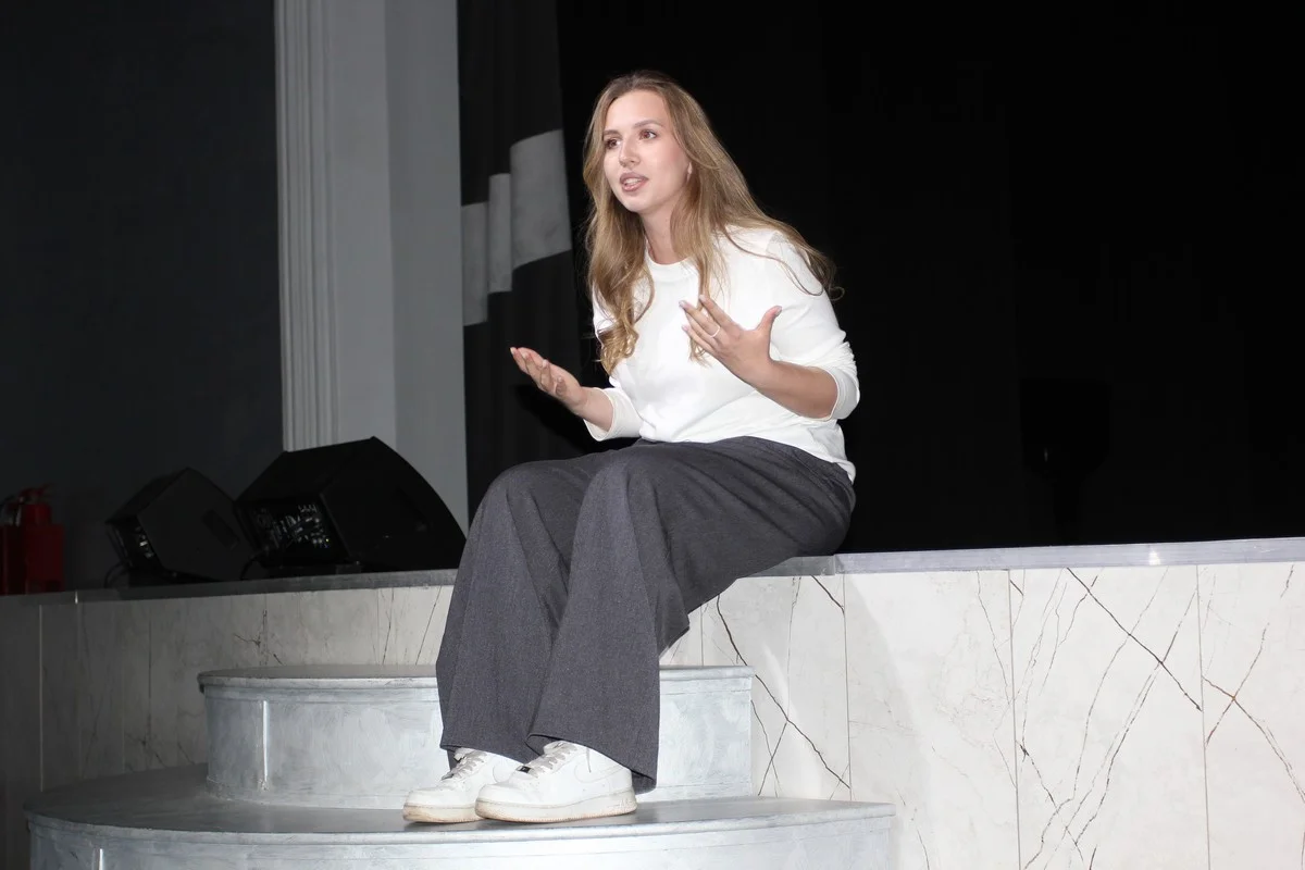 Ксения Рязанцева делилась размышлениями о жизни, обращаясь к воображаемой маме. 