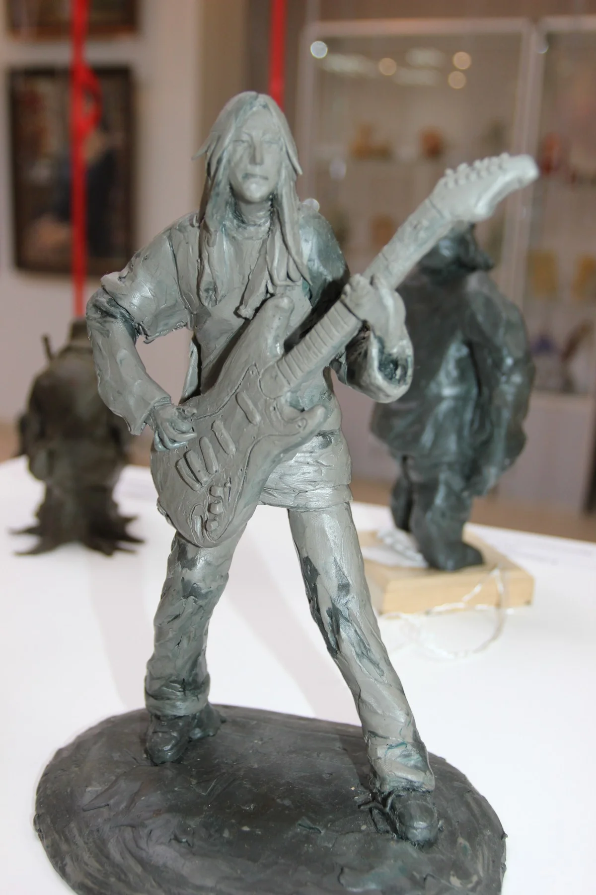 Анастасия Карпухина «Рок-музыкант», преподаватель Татьяна Гоздинская.