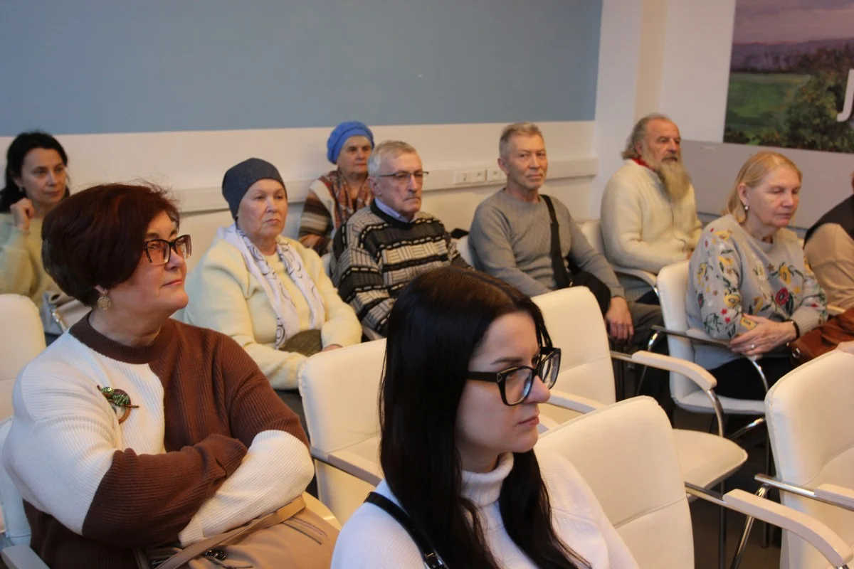 Калужане пришли постушать Владимира Толстова.