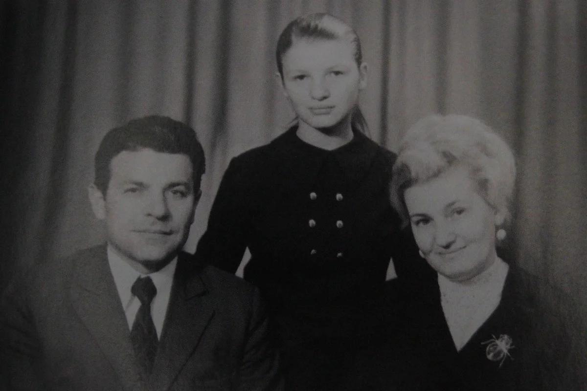 С женой Людмилой и дочерью Натальей.