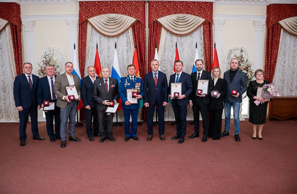 Шапша вручил награды Российского оргкомитета «Победа»