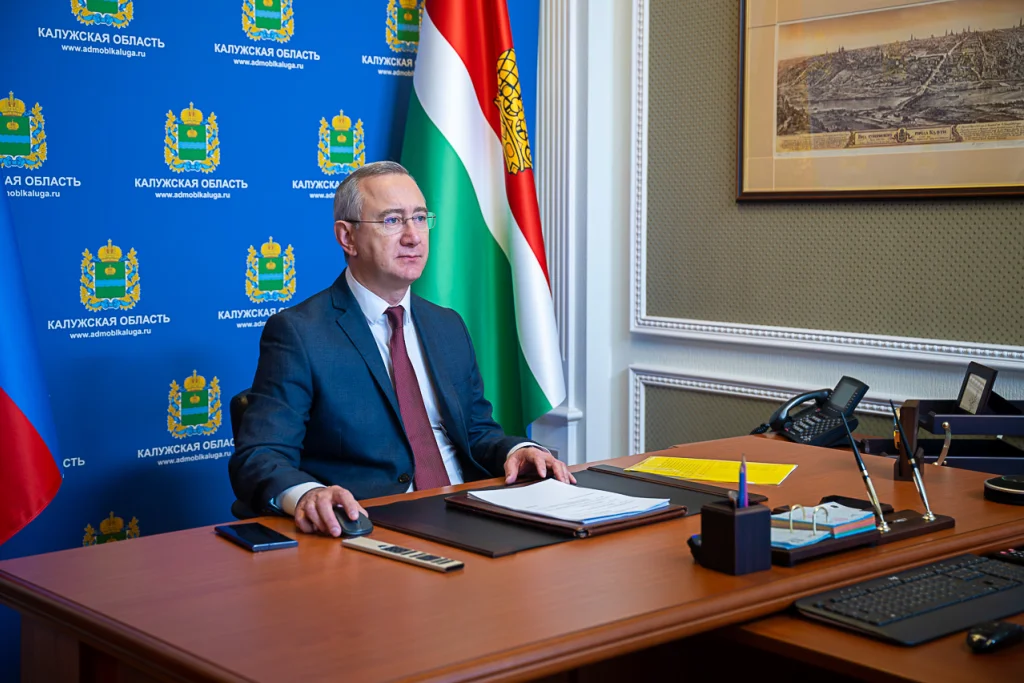 Губернатор поручил ведомствам решать вопросы поддержки участников СВО и их семей без бюрократии и проволочек