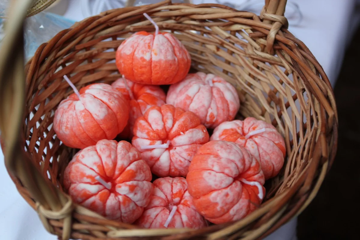 Мандарики по 200 руб.