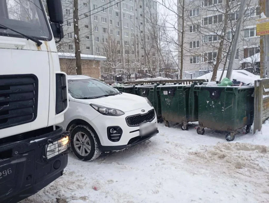 Калужские водители создают препятствия для мусоровозов