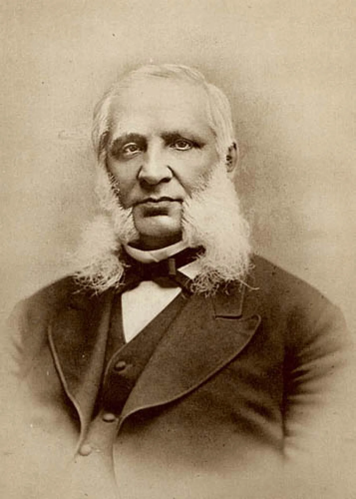 Губернатор Виктор Арцимович.