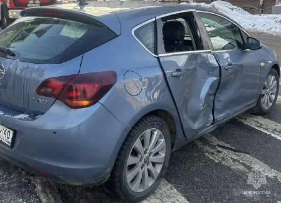 В Калуге столкнулись две легковушки