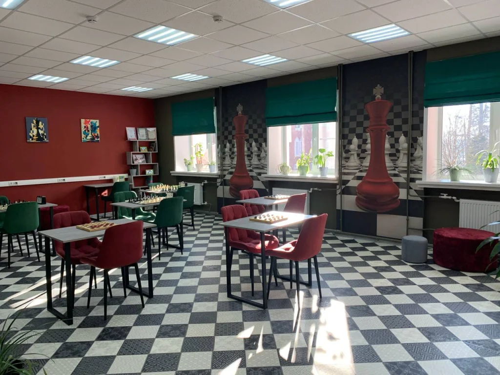 В калужском центре «Берега» открылся обновлённый шахматный зал для детей