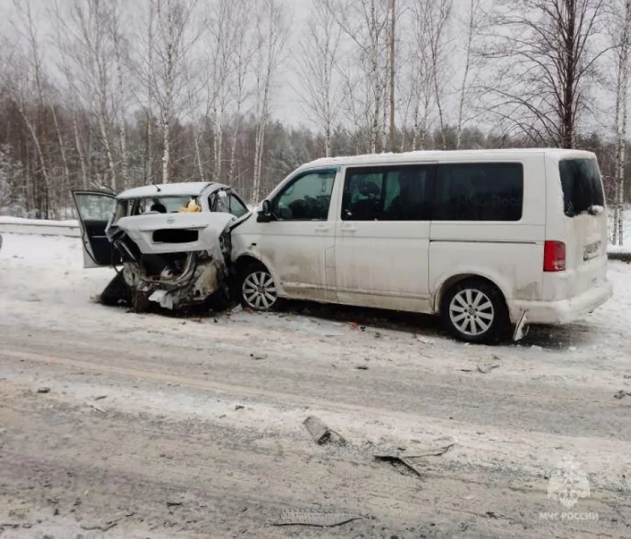 Четыре машины столкнулись на трассе в Калужской области