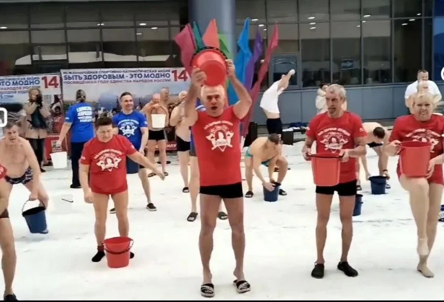 Калуге прошла международная акция обливания водой