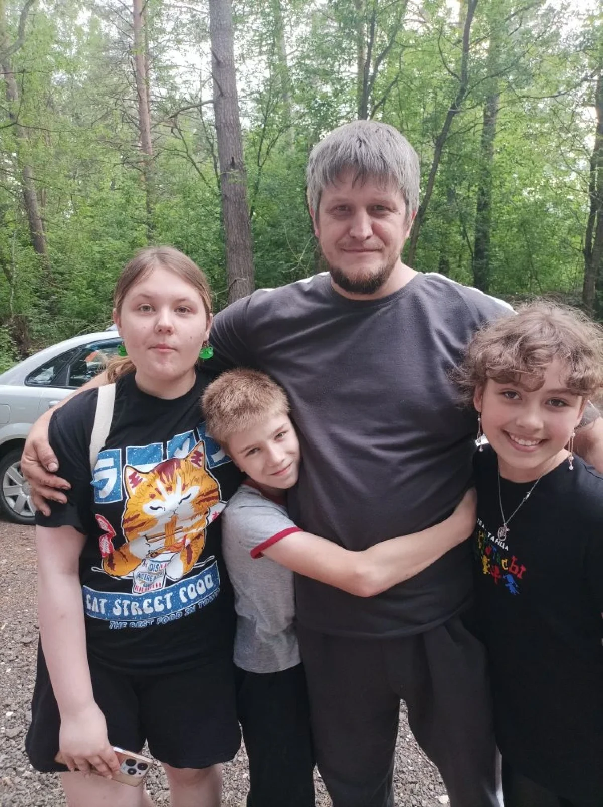 Первенец Александр с дочкой Лией и приемными братом Сашей и сестрой Лерой