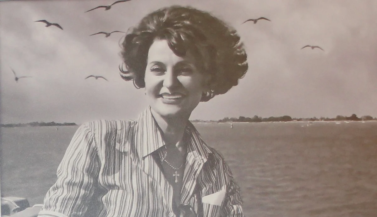 «А вдали - Венеция»